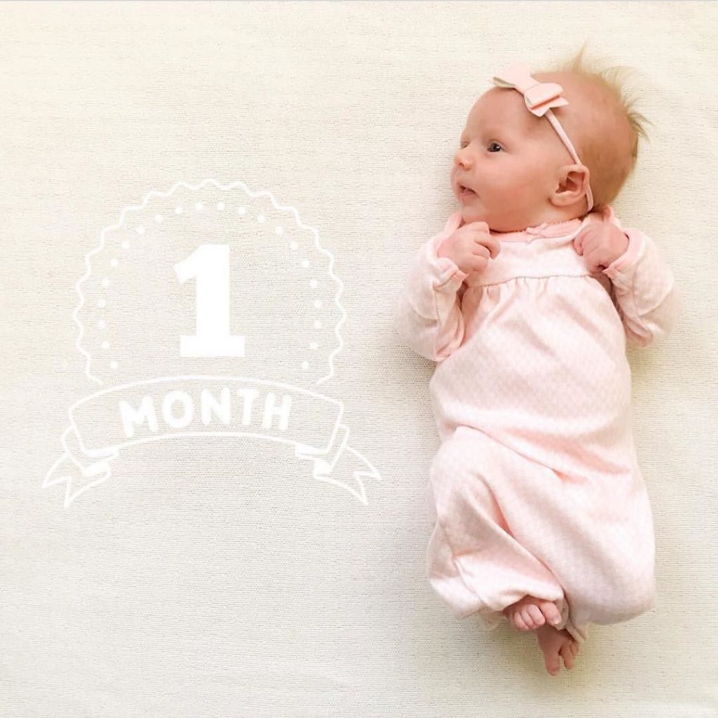 Dziecko w pierwszym miesiącu życia